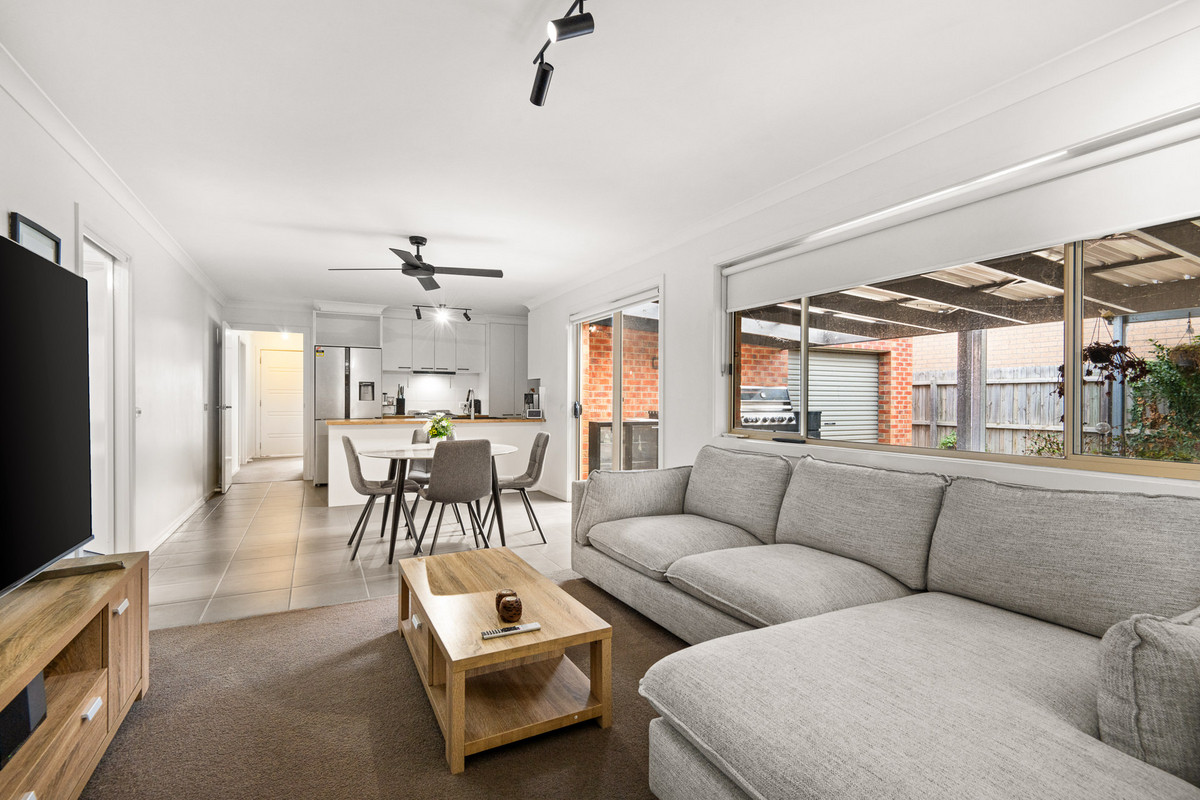 30 Hamish Drive, BANNOCKBURN VIC 3331, Bannockburn - Thumbnail 2