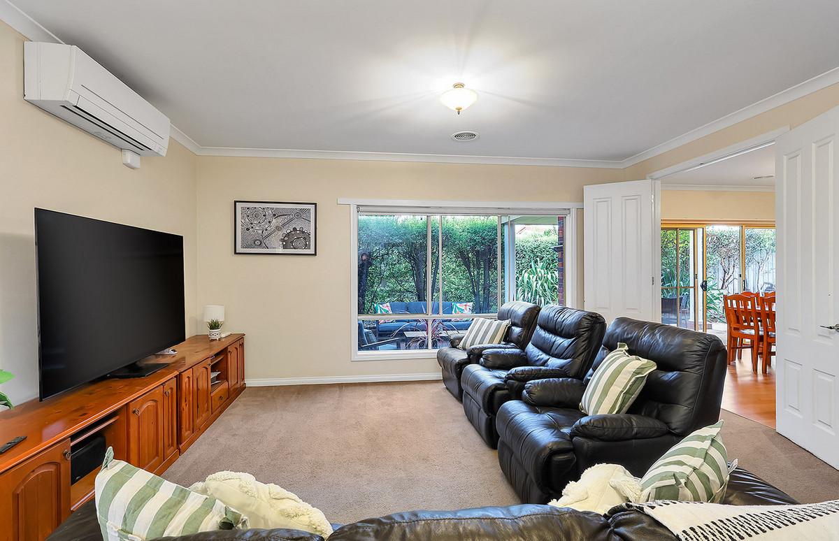 240 Russell Street, Dennington VIC 3280, Dennington - Thumbnail 2