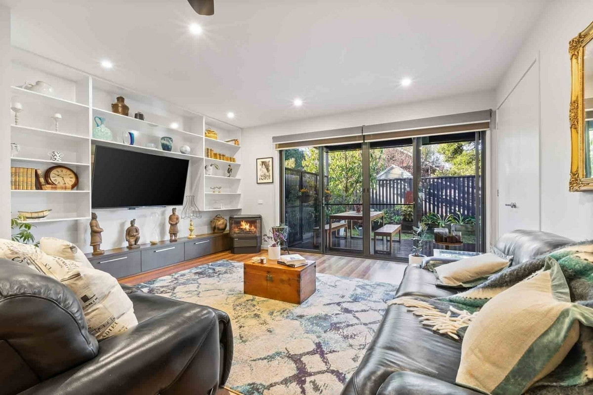 11 Monteith Place, Ballarat Central VIC 3350, Ballarat Central - Thumbnail 2