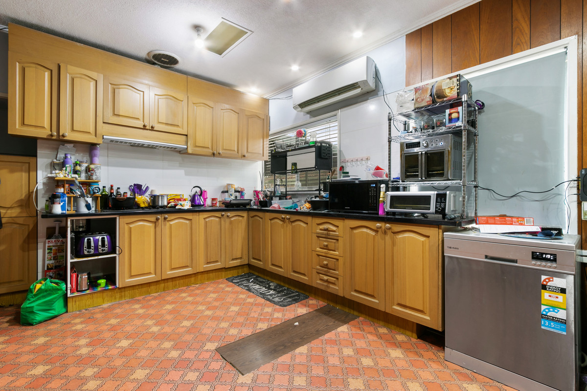17 Latrobe Road, Morwell VIC 3840, Morwell - Thumbnail 4