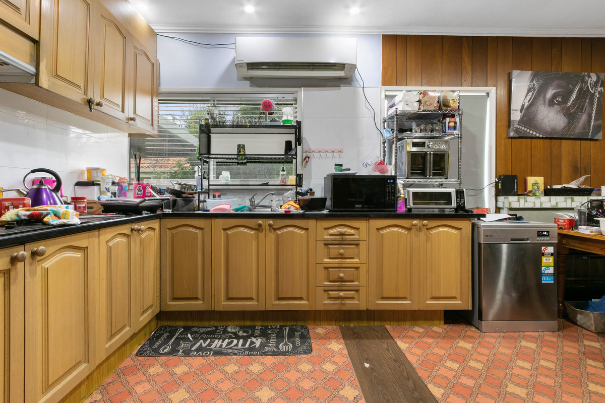 17 Latrobe Road, Morwell VIC 3840, Morwell - Thumbnail 2