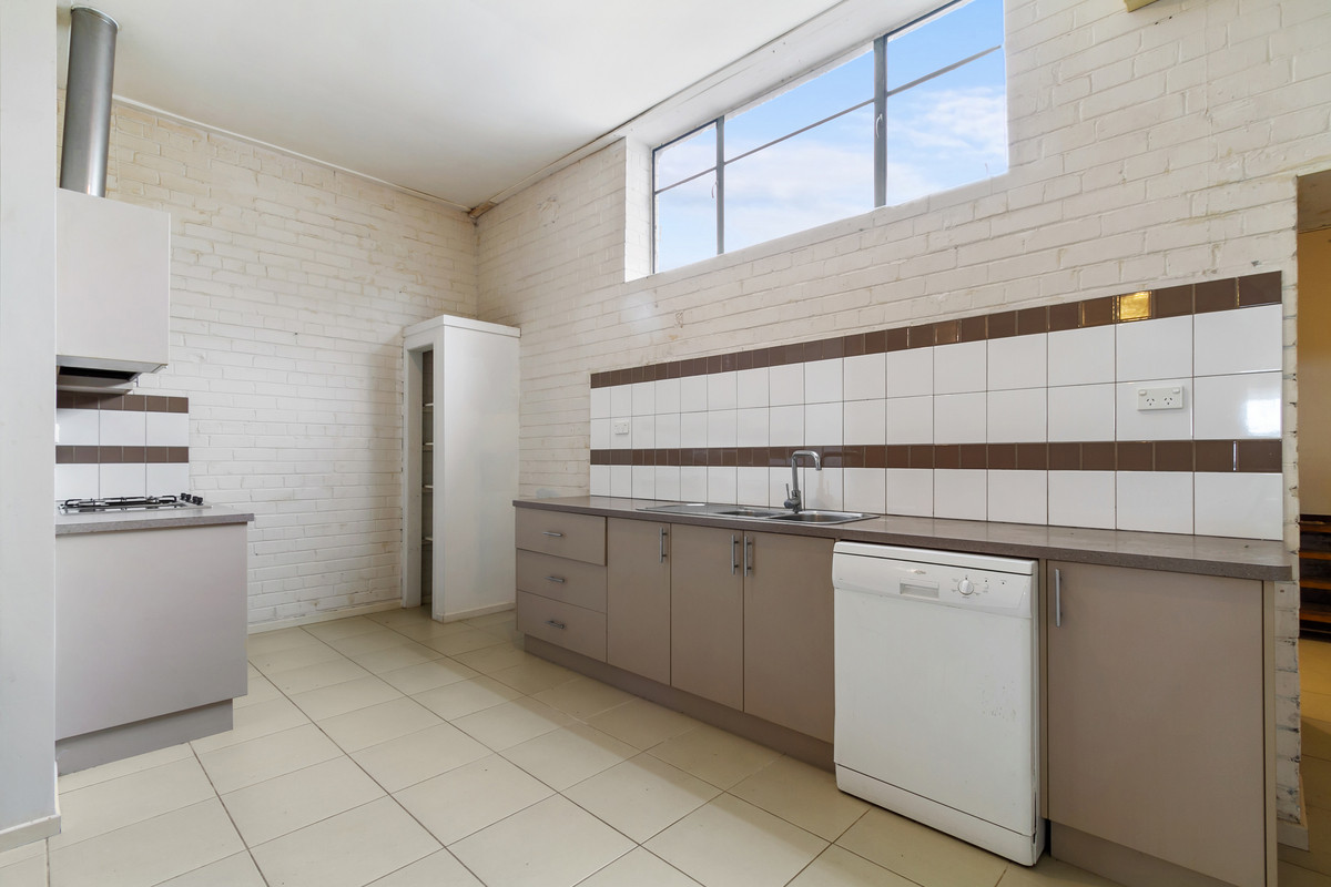 17 Rintoull Street, MORWELL VIC 3840, Morwell - Thumbnail 2