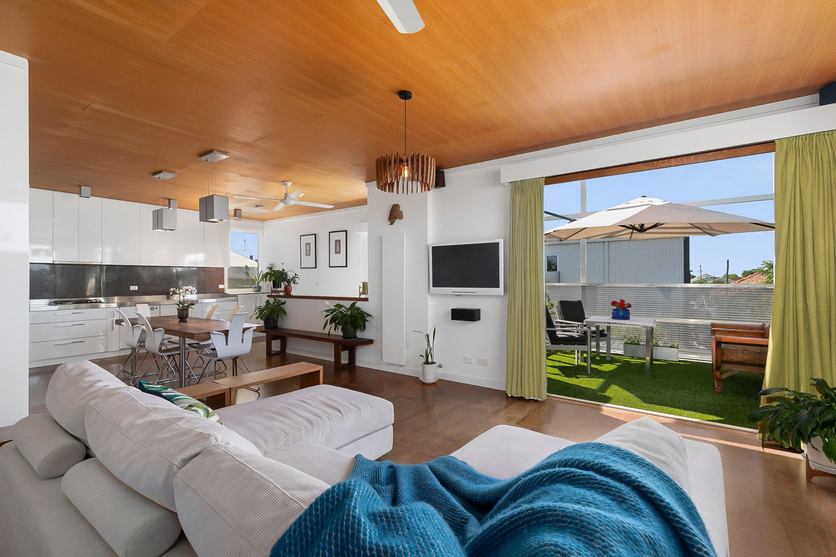 2 / 17 Clonard Avenue, Geelong West VIC 3218, Geelong West - Thumbnail 2