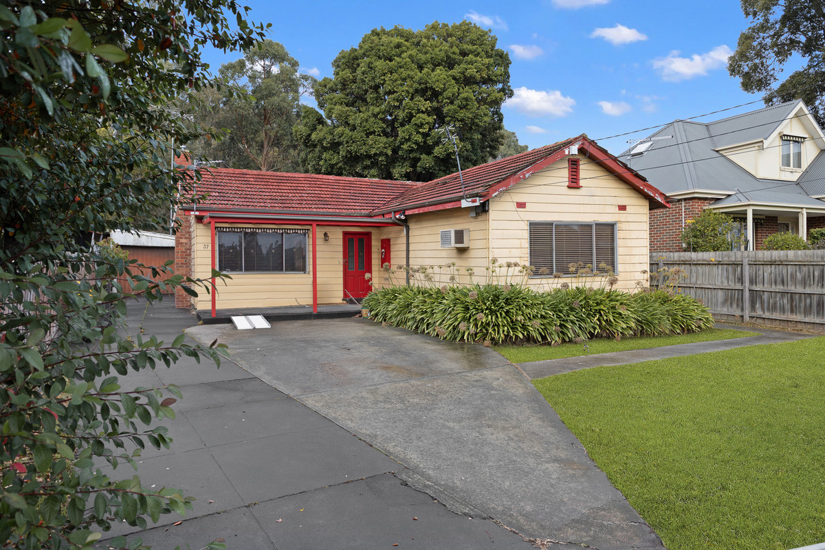 37 Mount View Road, Upper Ferntree Gully VIC 3156, Upper Ferntree Gully - Thumbnail 2