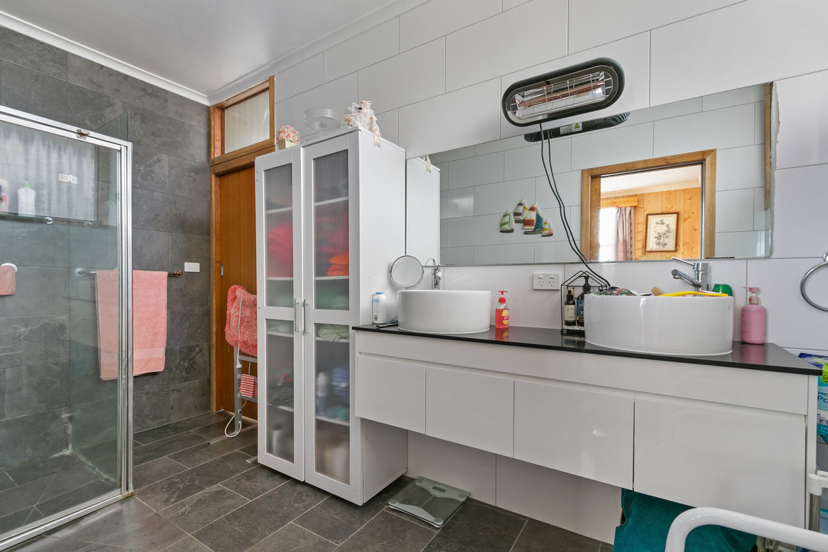 40 Dunbar Avenue, Morwell VIC 3840, Morwell - Thumbnail 4
