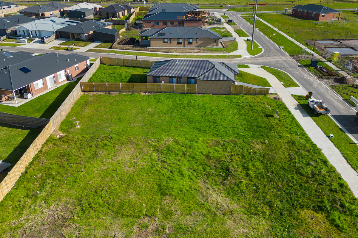 14 Emerson Drive, Traralgon VIC 3844, Traralgon - Thumbnail 2