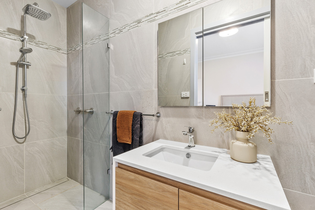 1 / 7 Logan Street, Glenroy VIC 3046, Glenroy - Thumbnail 8