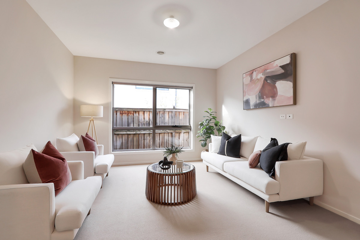 77 Evans Drive, Croydon VIC 3136, Croydon - Thumbnail 2