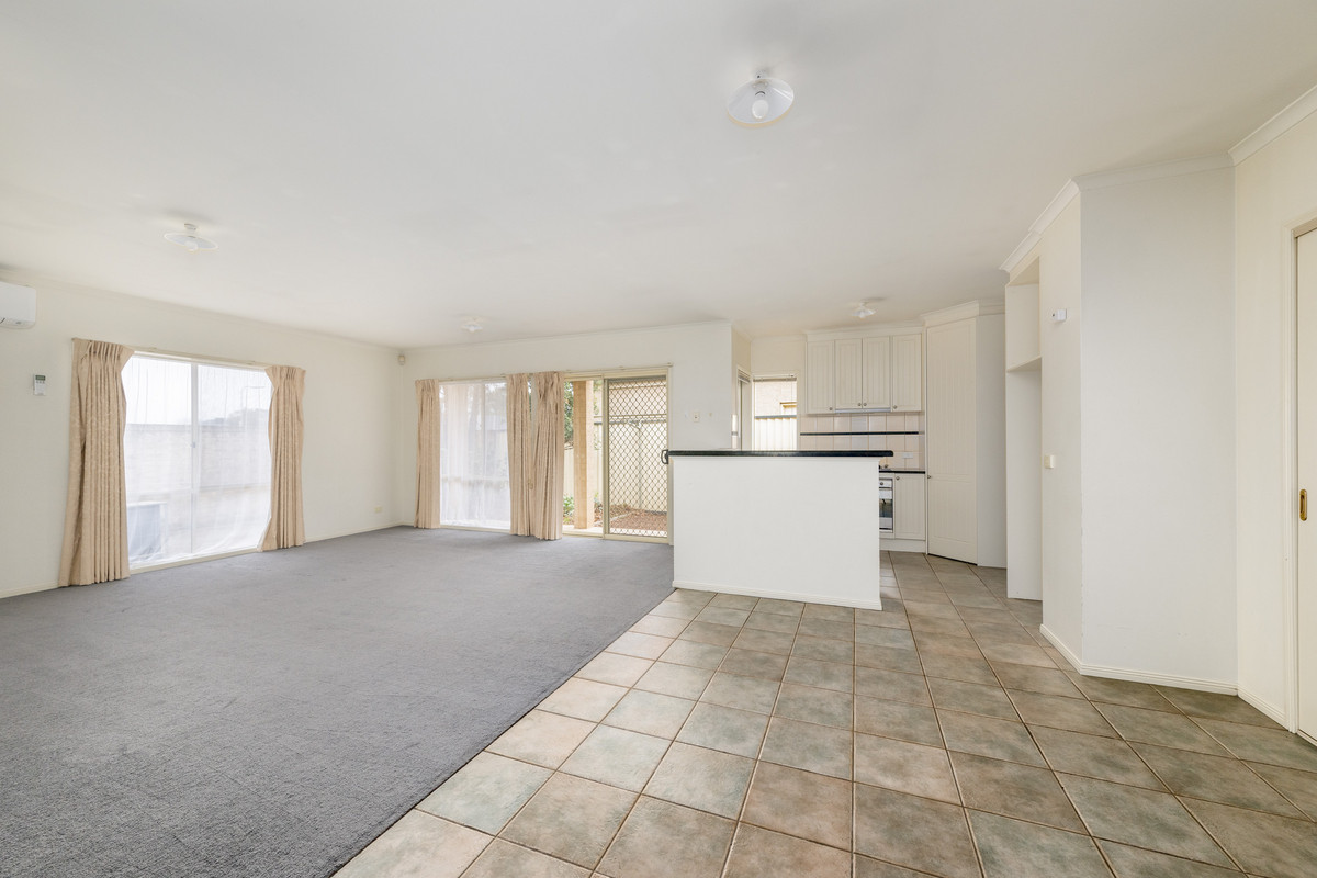 2 / 2-4 Ross Alan Drive, SHEPPARTON VIC 3630, Shepparton - Thumbnail 5