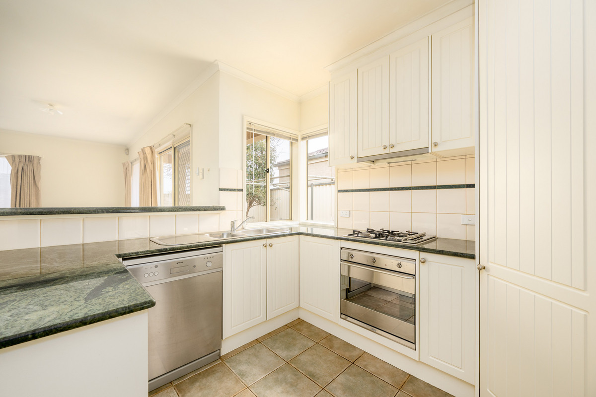 2 / 2-4 Ross Alan Drive, SHEPPARTON VIC 3630, Shepparton - Thumbnail 2