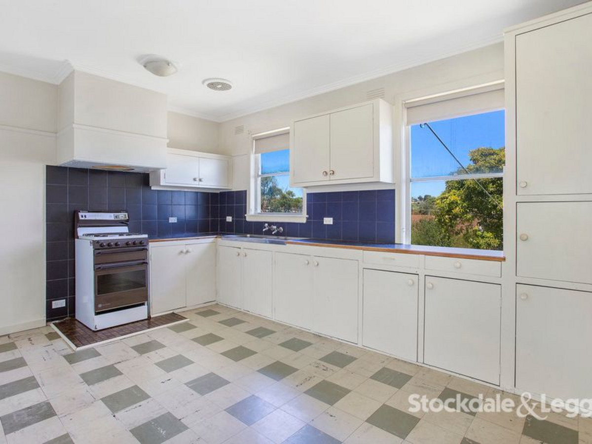 25 Tait Crescent, WARRNAMBOOL VIC 3280, Warrnambool - Thumbnail 2