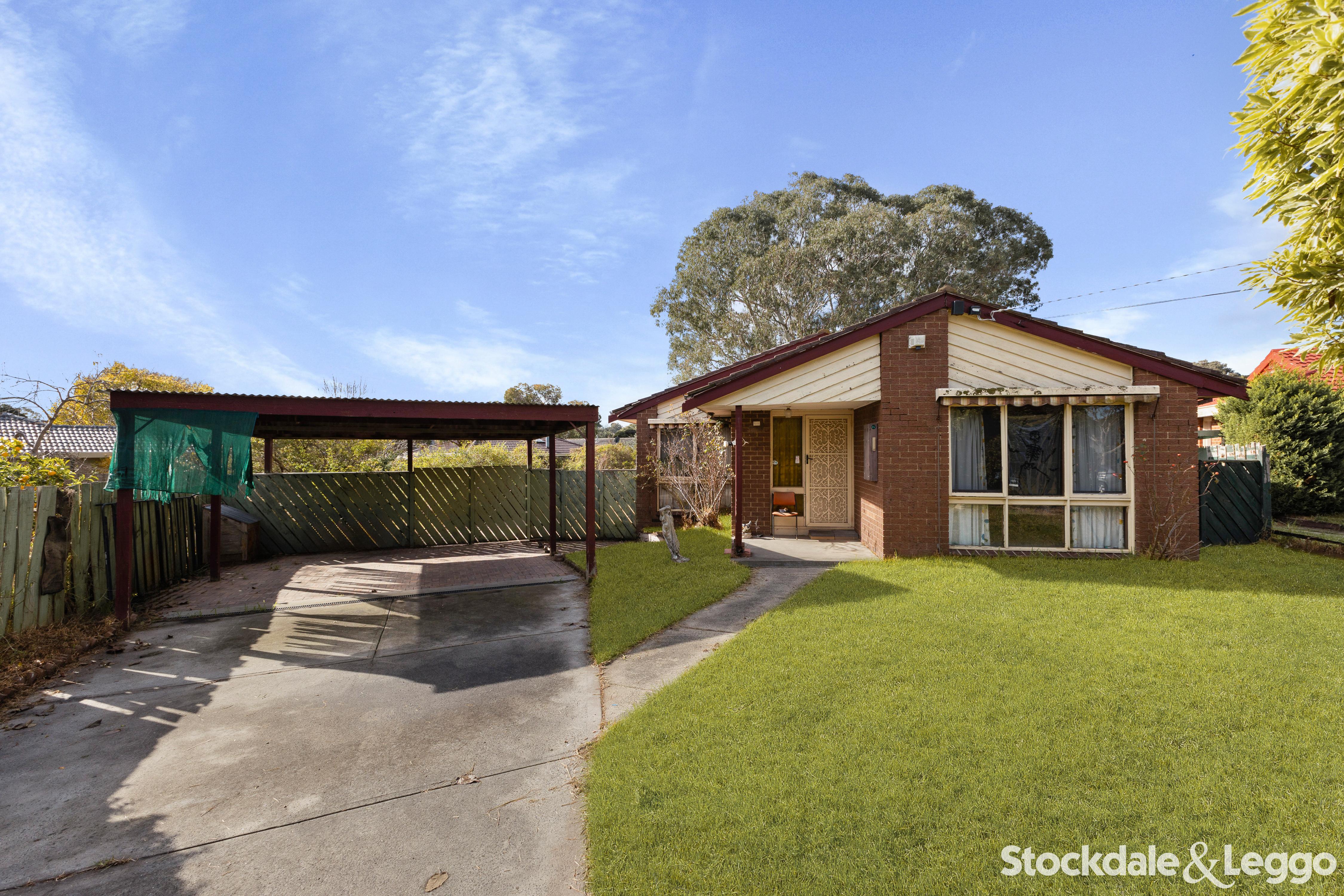 4 Sunnyvale Court, Hampton Park VIC, Hampton Park - Thumbnail 2