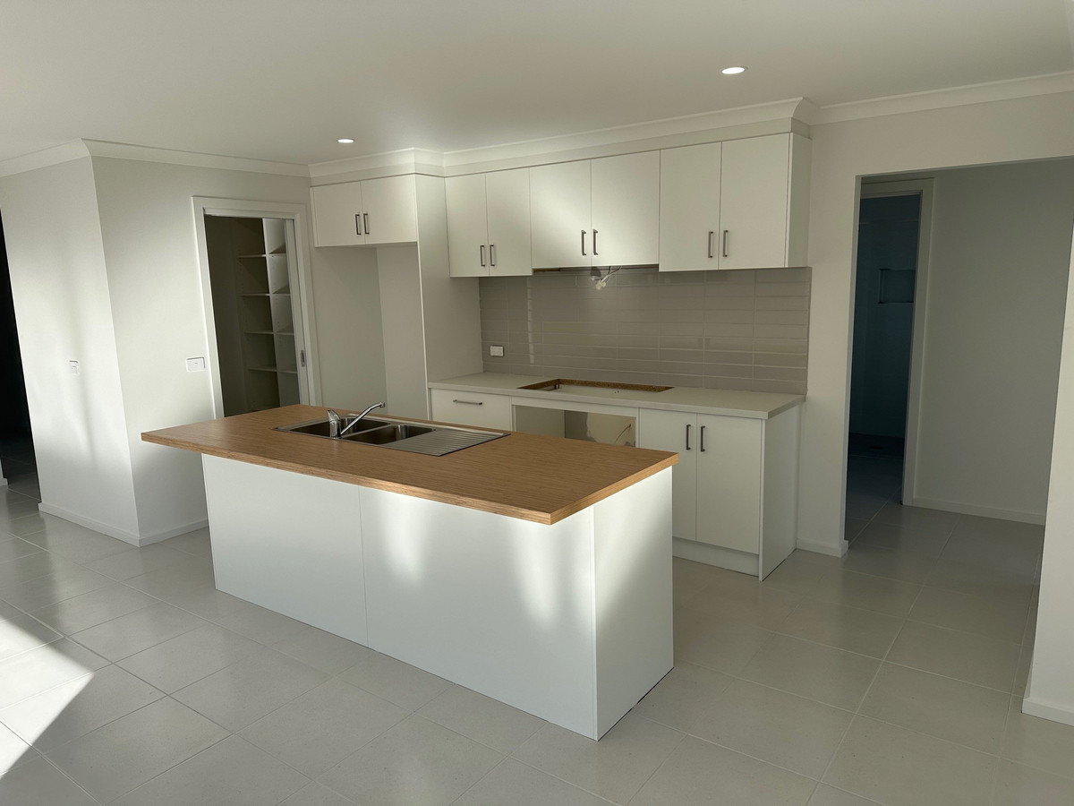 21 Jessie Way, Longwarry VIC 3816, Longwarry - Thumbnail 2