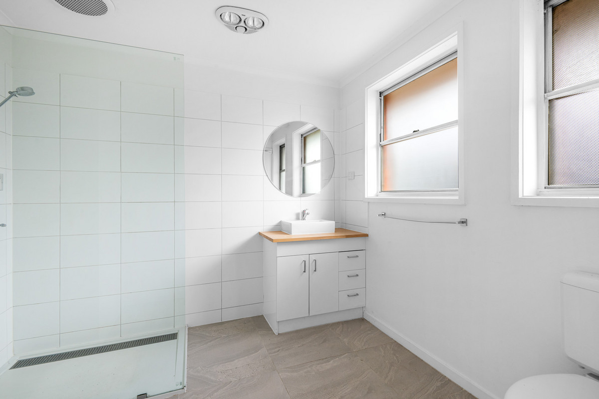 12 Pembroke Street, Corio VIC 3214, Corio - Thumbnail 2