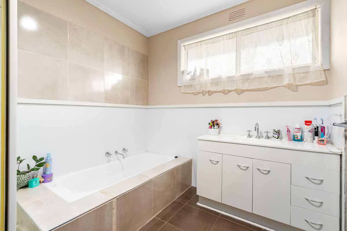 12 Peter Street, Morwell VIC 3840, Morwell - Thumbnail 7