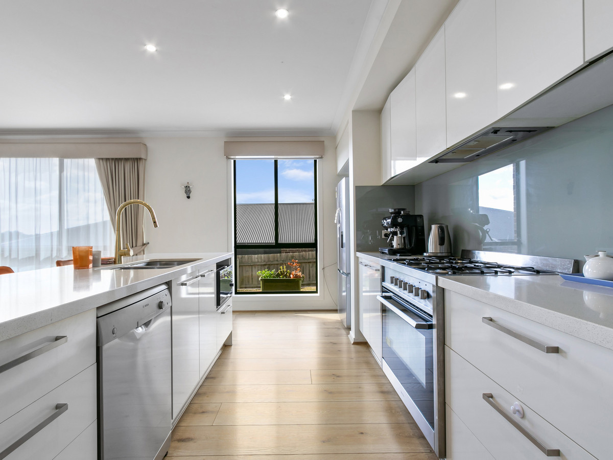 9 Kenilworth Drive, Traralgon VIC 3844, Traralgon - Thumbnail 2