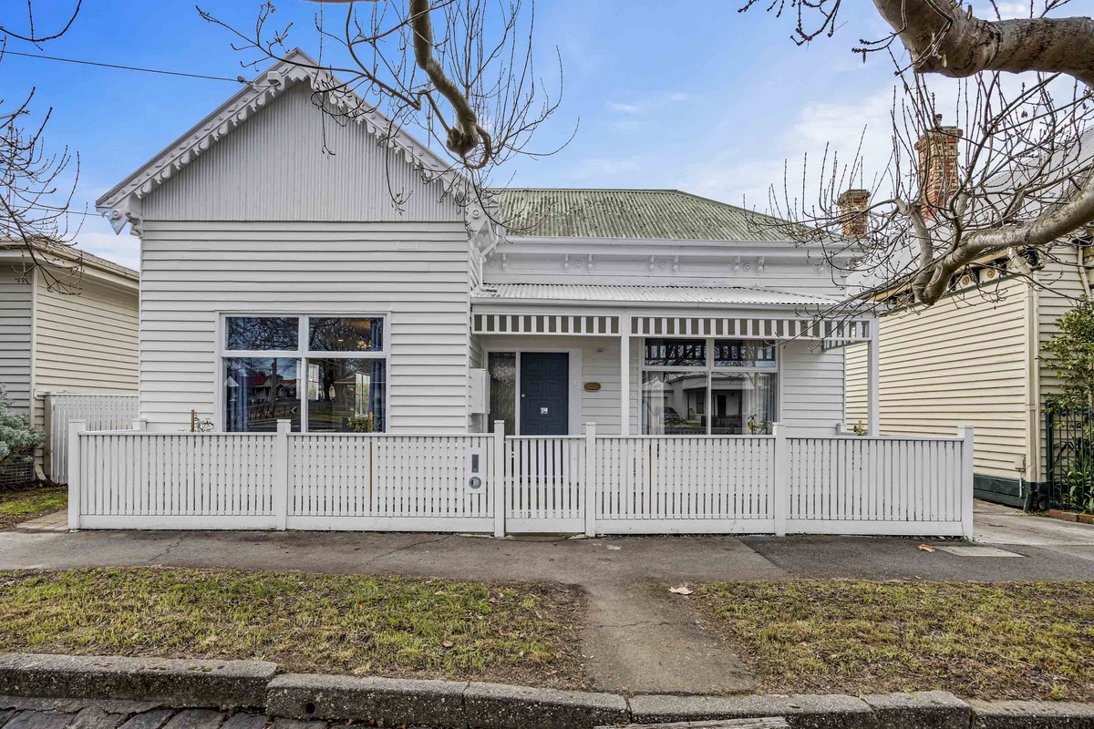 14 Urquhart Street, Ballarat Central VIC 3350, Ballarat Central - Thumbnail 2