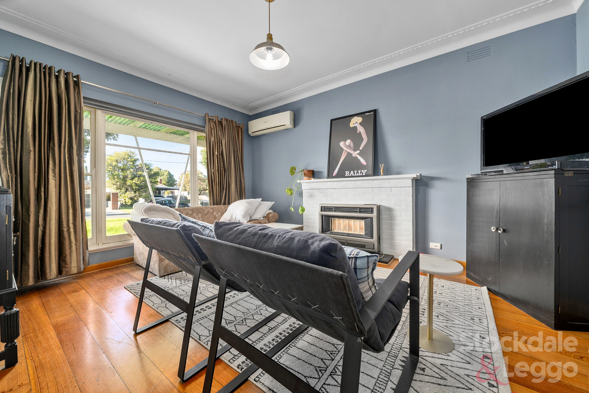 13 Isla Avenue, Glenroy VIC 3046, Glenroy - Thumbnail 4