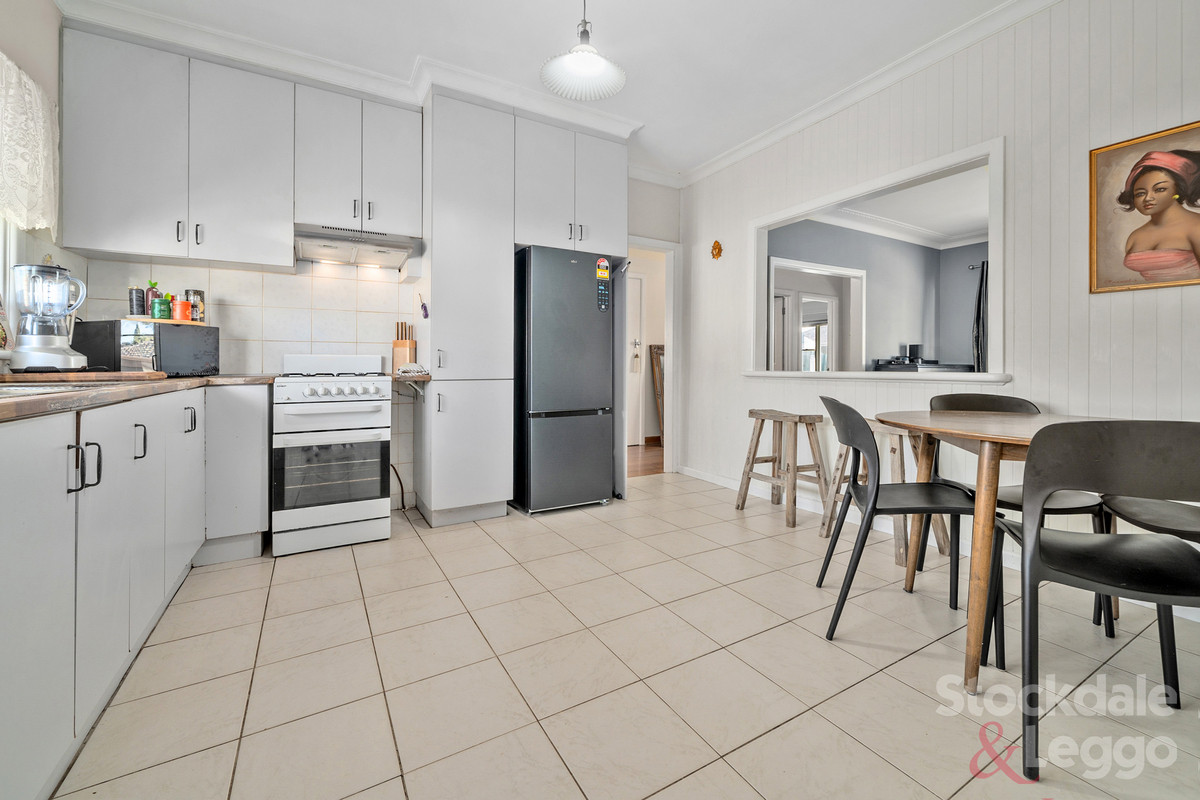 13 Isla Avenue, Glenroy VIC 3046, Glenroy - Thumbnail 5