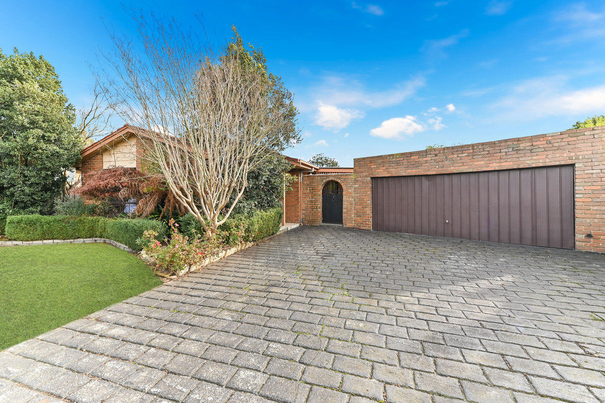 4 Aurea Court, Narre Warren VIC 3805, Narre Warren - Thumbnail 2