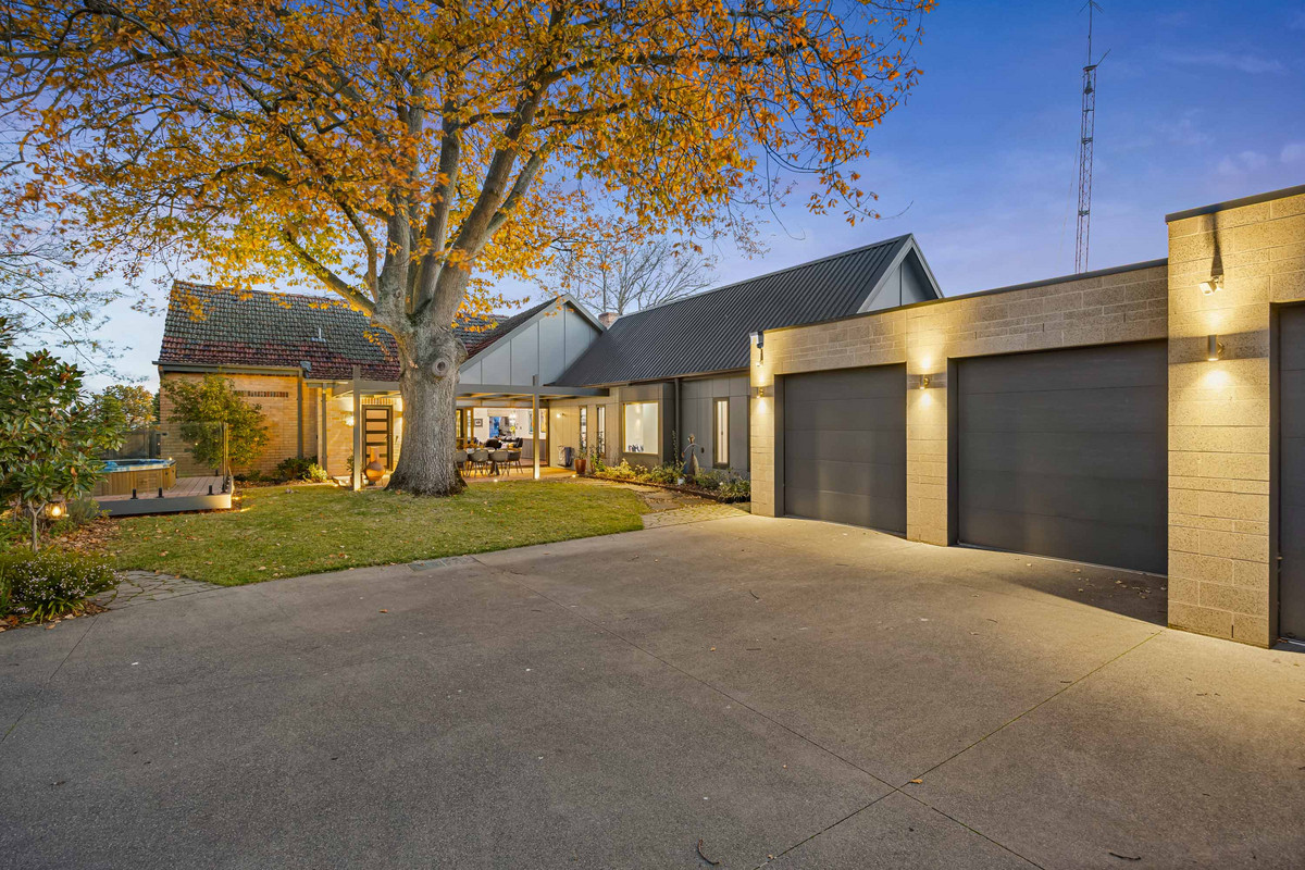 302 Wendouree Parade, Lake Wendouree VIC 3350, Lake Wendouree - Thumbnail 4