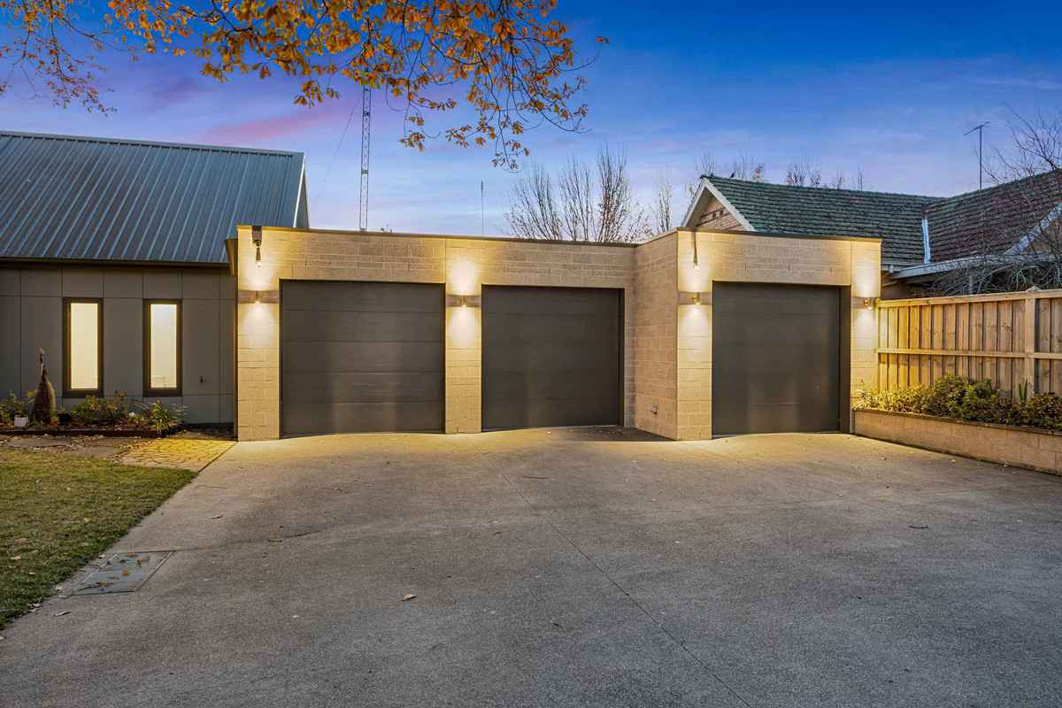 302 Wendouree Parade, Lake Wendouree VIC 3350, Lake Wendouree - Thumbnail 5