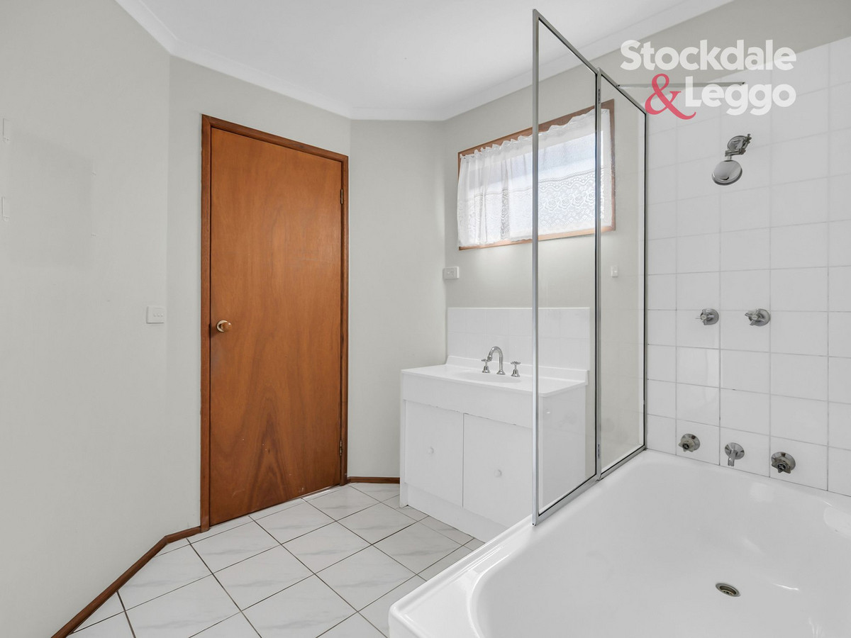 2 / 5-7 Taylor Drive, Darley VIC 3340, Darley - Thumbnail 4