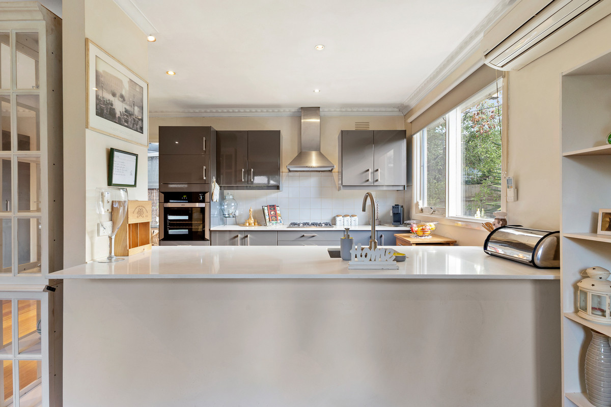 41 Silverton Drive, Ferntree Gully VIC 3156, Ferntree Gully - Thumbnail 6