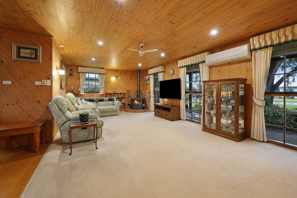 21 Tooram Road, Allansford VIC 3277, Allansford - Thumbnail 2
