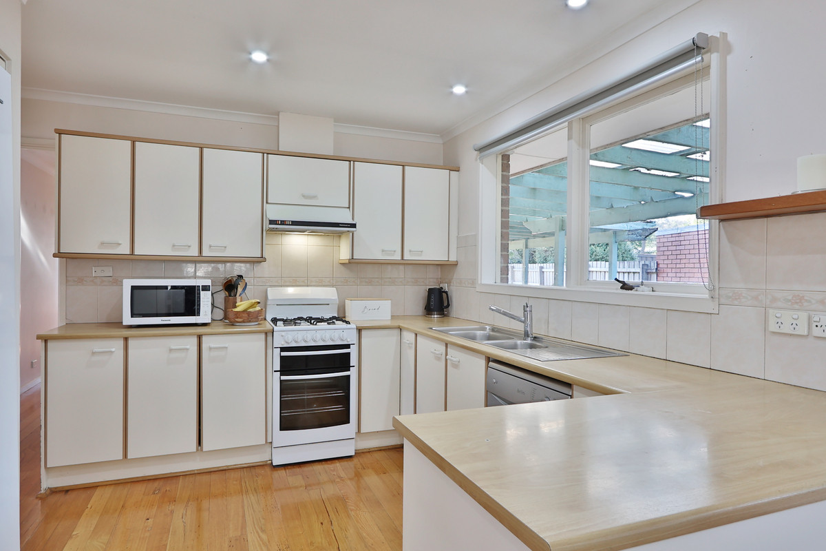 104 Allambanan Drive, Bayswater North VIC 3153, Bayswater North - Thumbnail 2