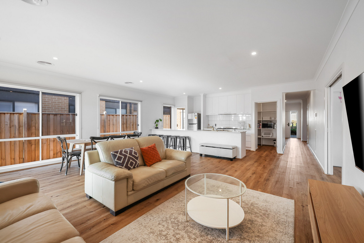 18 Wallaby Grove, Cowes VIC 3922, Cowes - Thumbnail 3