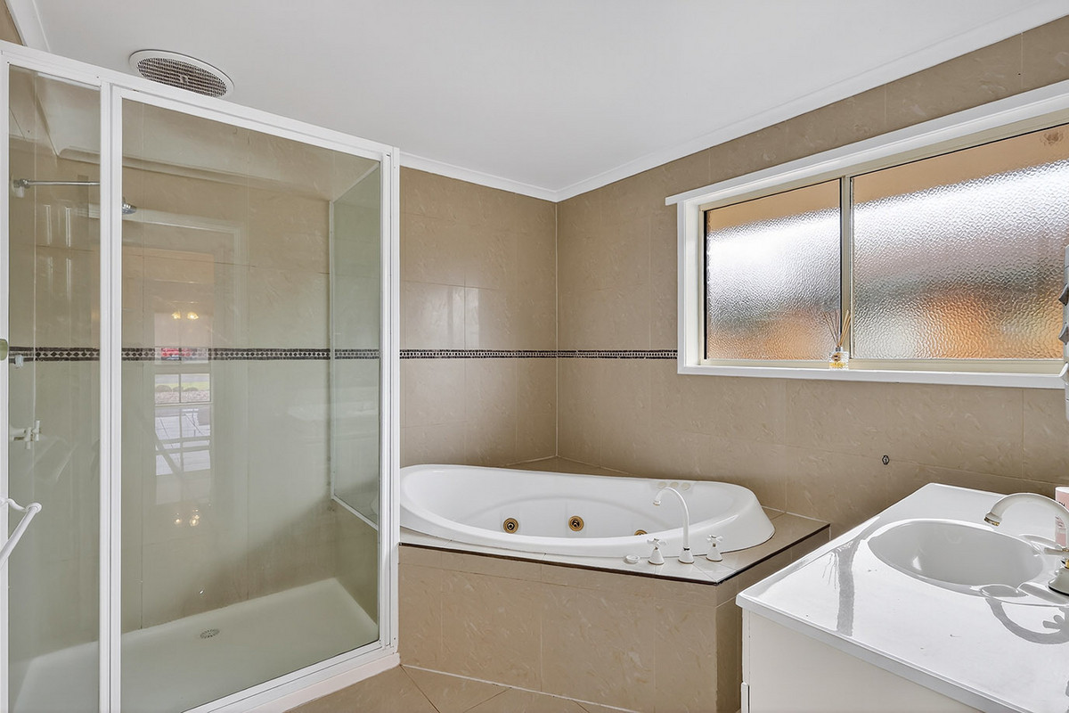 13 Karana Drive, WARRNAMBOOL VIC 3280, Warrnambool - Thumbnail 4