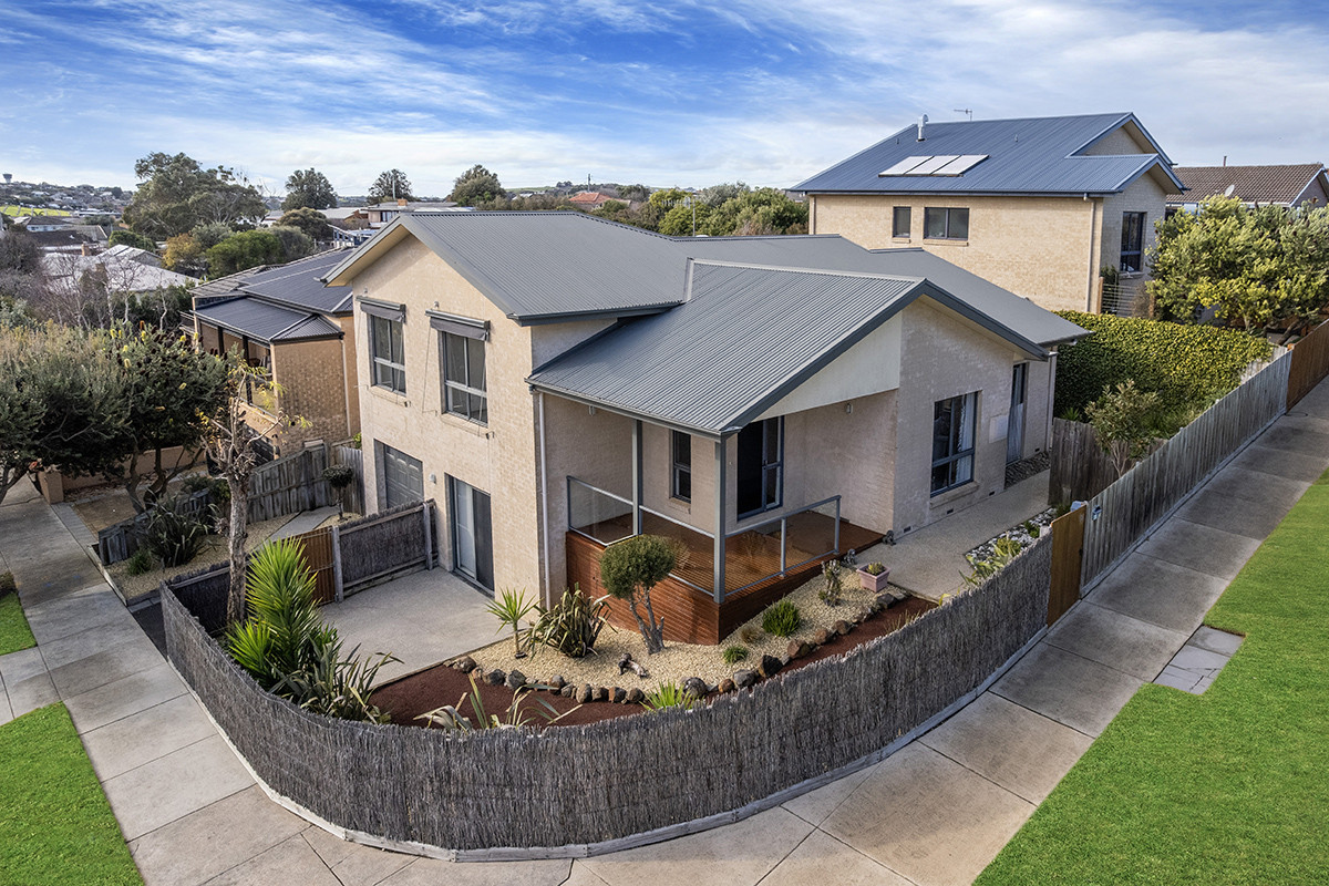 98 Hickford Parade, WARRNAMBOOL VIC 3280, Warrnambool - Thumbnail 3