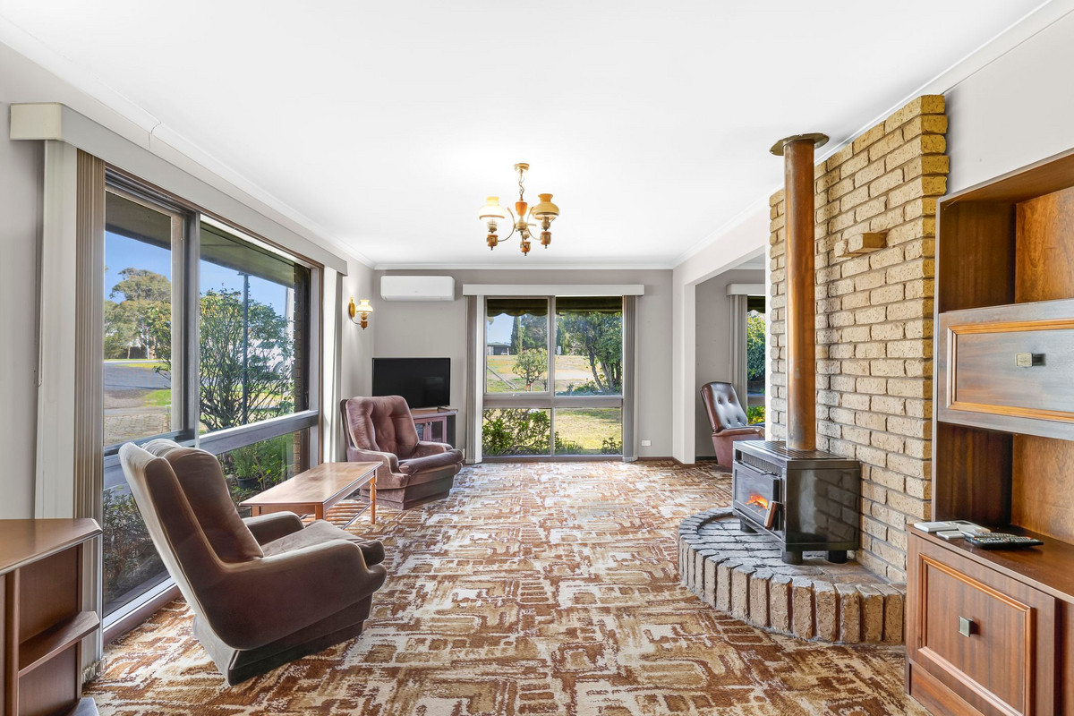 24 Gosney Street, Winchelsea VIC 3241, Winchelsea - Thumbnail 2