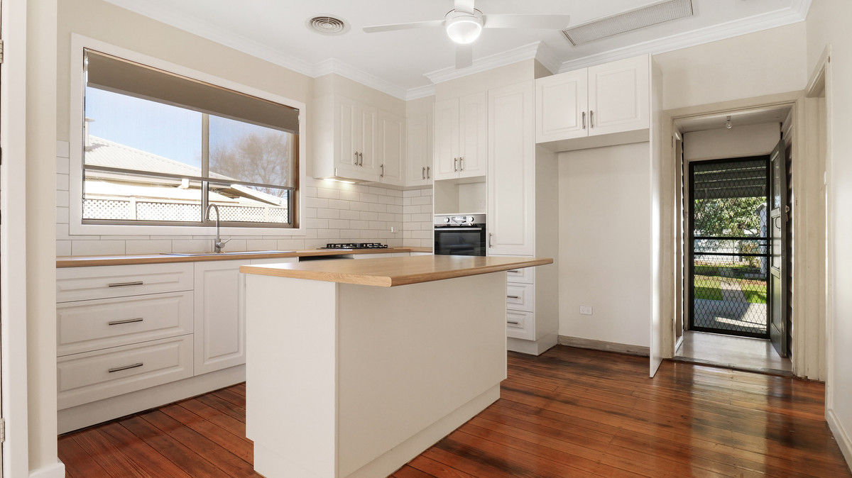 68 Malcolm Crescent, SHEPPARTON VIC 3630, Shepparton - Thumbnail 2