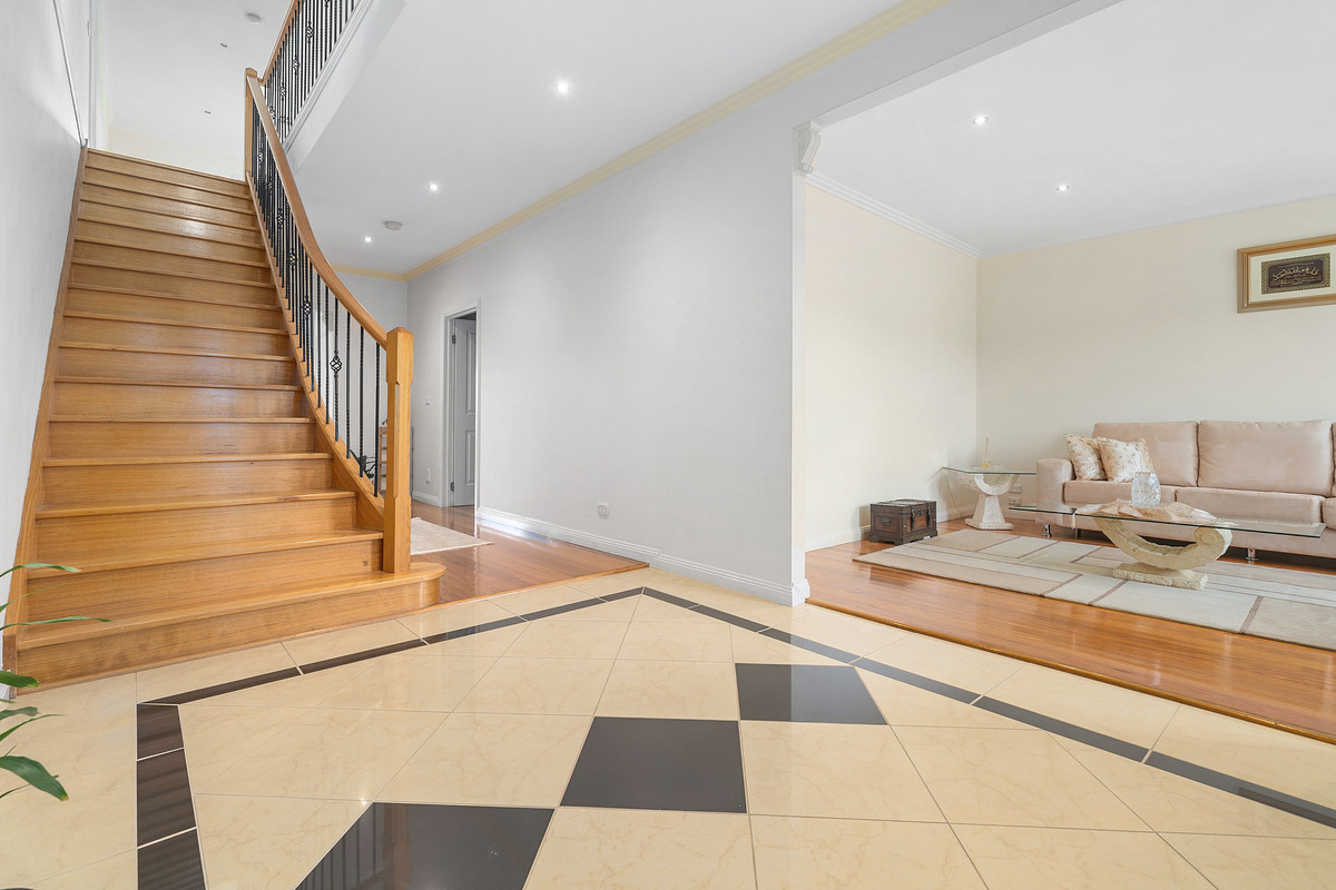 102 Marigold Crescent, Gowanbrae VIC 3043, Gowanbrae - Thumbnail 4