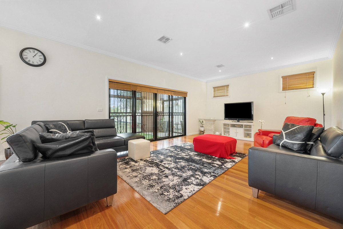102 Marigold Crescent, Gowanbrae VIC 3043, Gowanbrae - Thumbnail 7