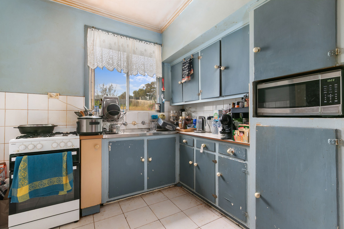 22 Hyland Street, MORWELL VIC 3840, Morwell - Thumbnail 2