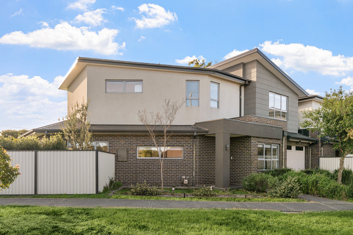 76 Victoria Street, GLENROY VIC 3046, Glenroy - Thumbnail 2