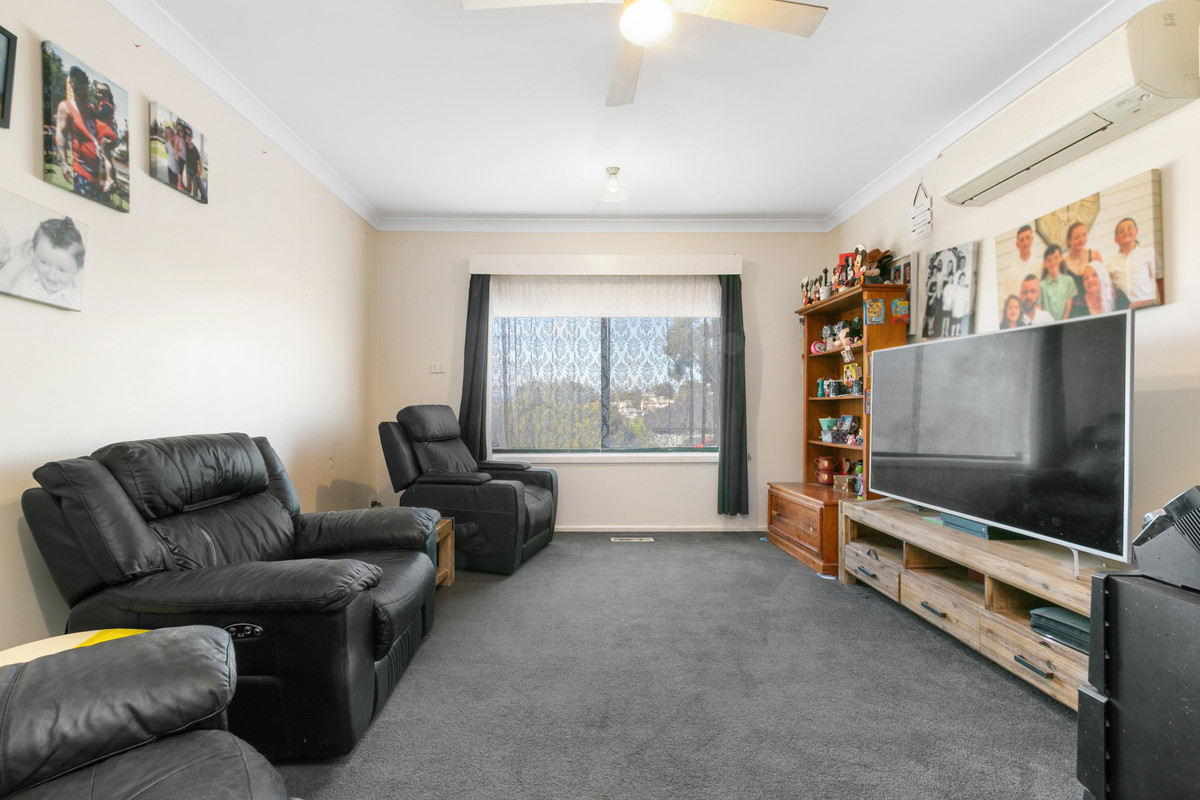 51 Robertson Street, Morwell VIC 3840, Morwell - Thumbnail 2
