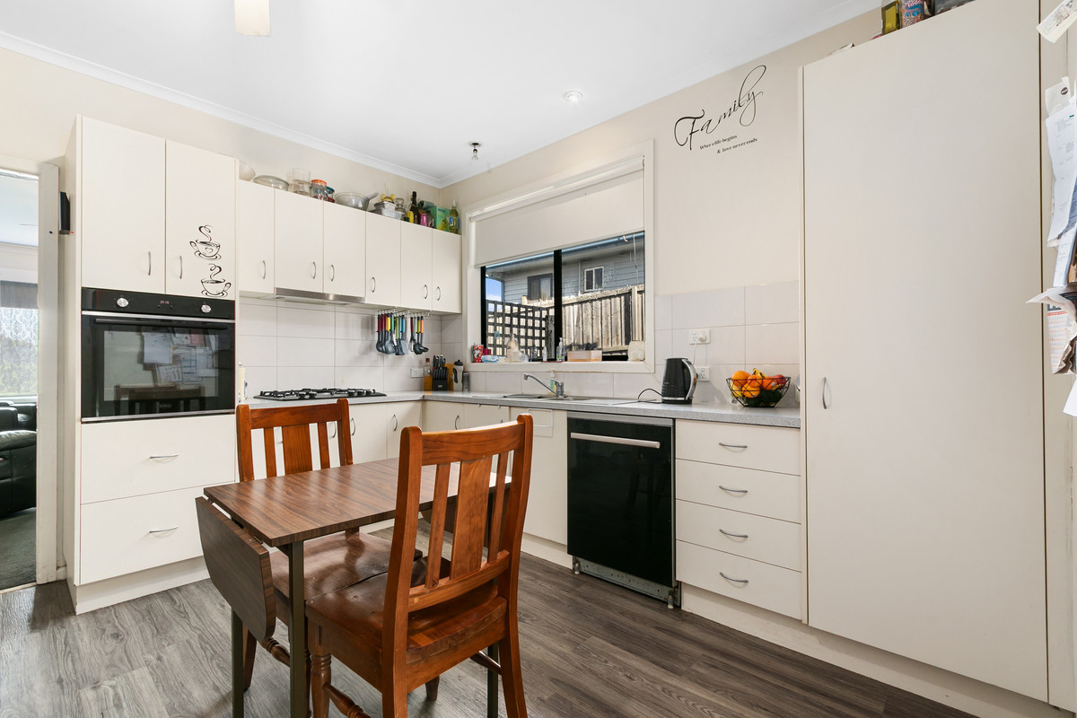 51 Robertson Street, Morwell VIC 3840, Morwell - Thumbnail 4