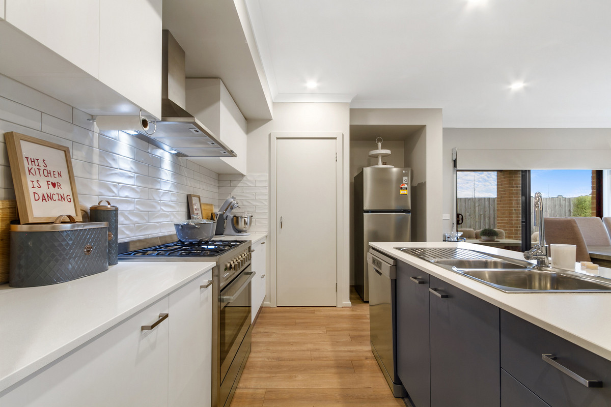 4 Caspian Court, Newborough VIC 3825, Newborough - Thumbnail 7