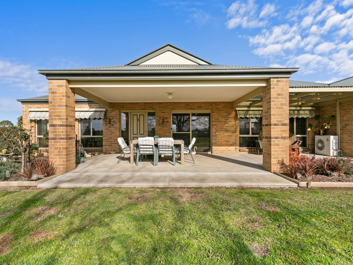 186 Bassetts Lane, Glengarry VIC 3854