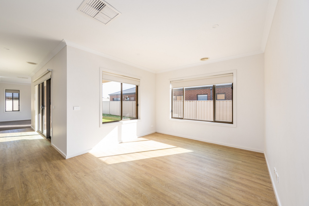 3 Ranfurly Crescent, KIALLA VIC 3631, Kialla - Thumbnail 3