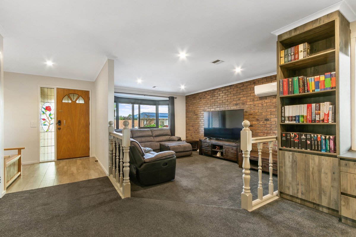 2 Ensay Court, MORWELL VIC 3840, Morwell - Thumbnail 2