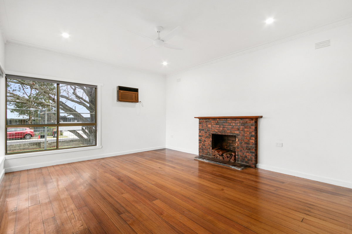13 Stanton Street, Morwell VIC 3840, Morwell - Thumbnail 2