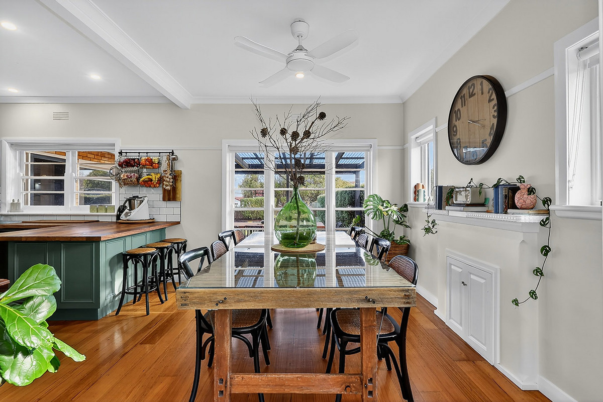 9 Birdwood Avenue, WARRNAMBOOL VIC 3280, Warrnambool - Thumbnail 3