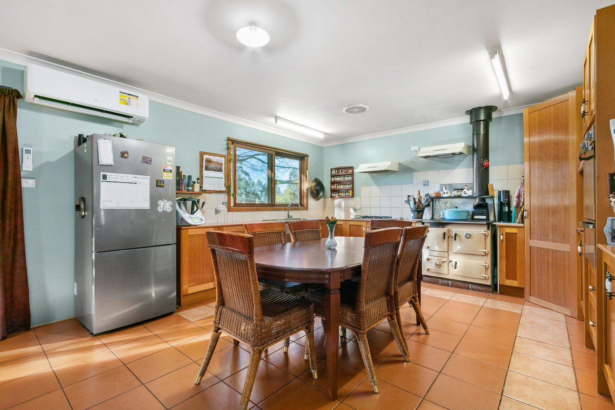925 Jeeralang West Road, Jeeralang VIC 3840, Jeeralang - Thumbnail 4
