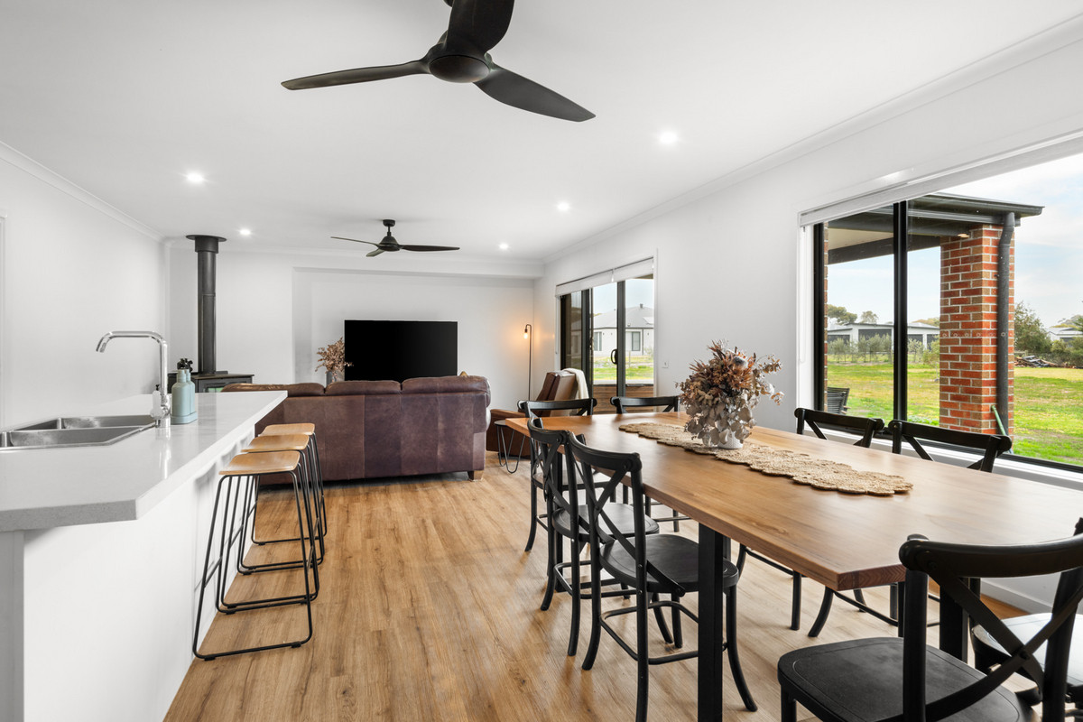 121 Clyde Road, Bannockburn VIC 3331, Bannockburn - Thumbnail 2