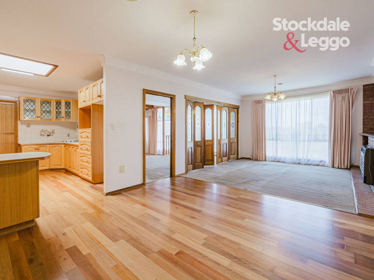 16 Ramsay Crescent, Darley VIC 3340, Darley - Thumbnail 5